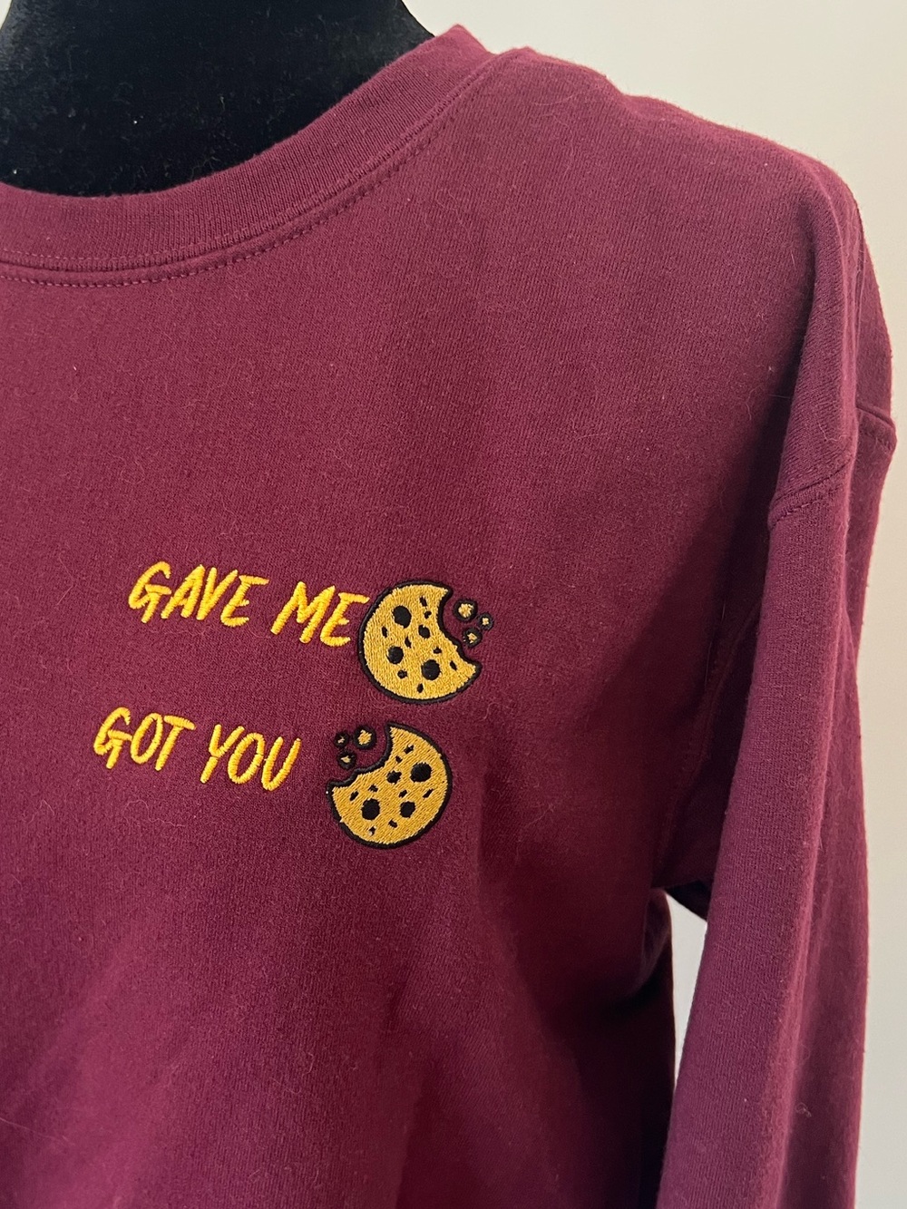 New Girl Nick Miller Gave Me Cookie Got You Cookie Maroon Sweatshirt Size Small